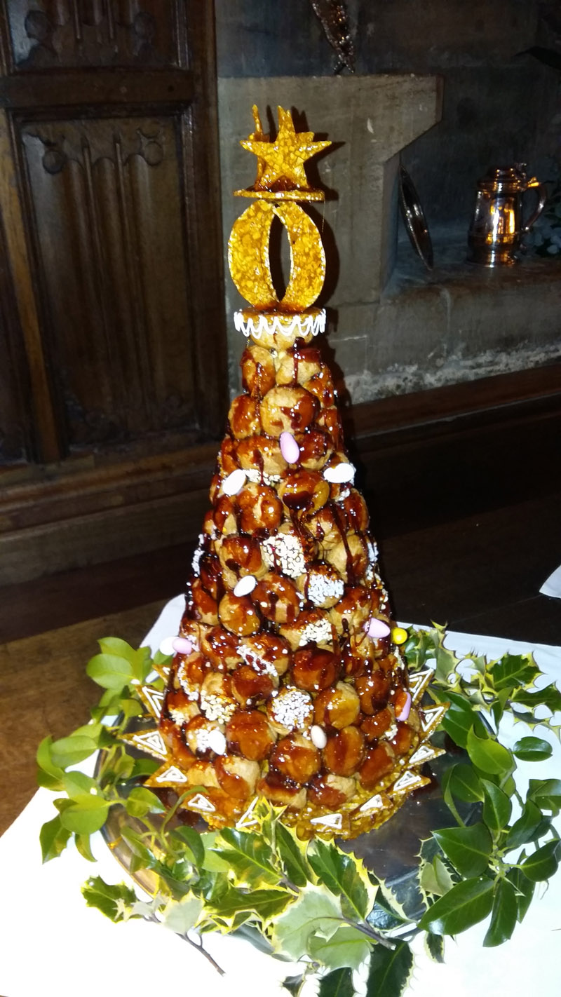 Christmas Croquembouche