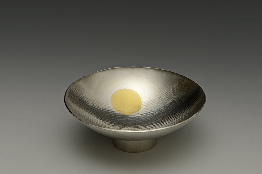 A fingerbowl by Wayne Meeton: Brtiannia Silver with 18 carat gold detail and commissioned in 2013 A Fingerbowl by Wayne Meeton: Brtiannia Silver with 18 carat gold detail and commissioned in 2013