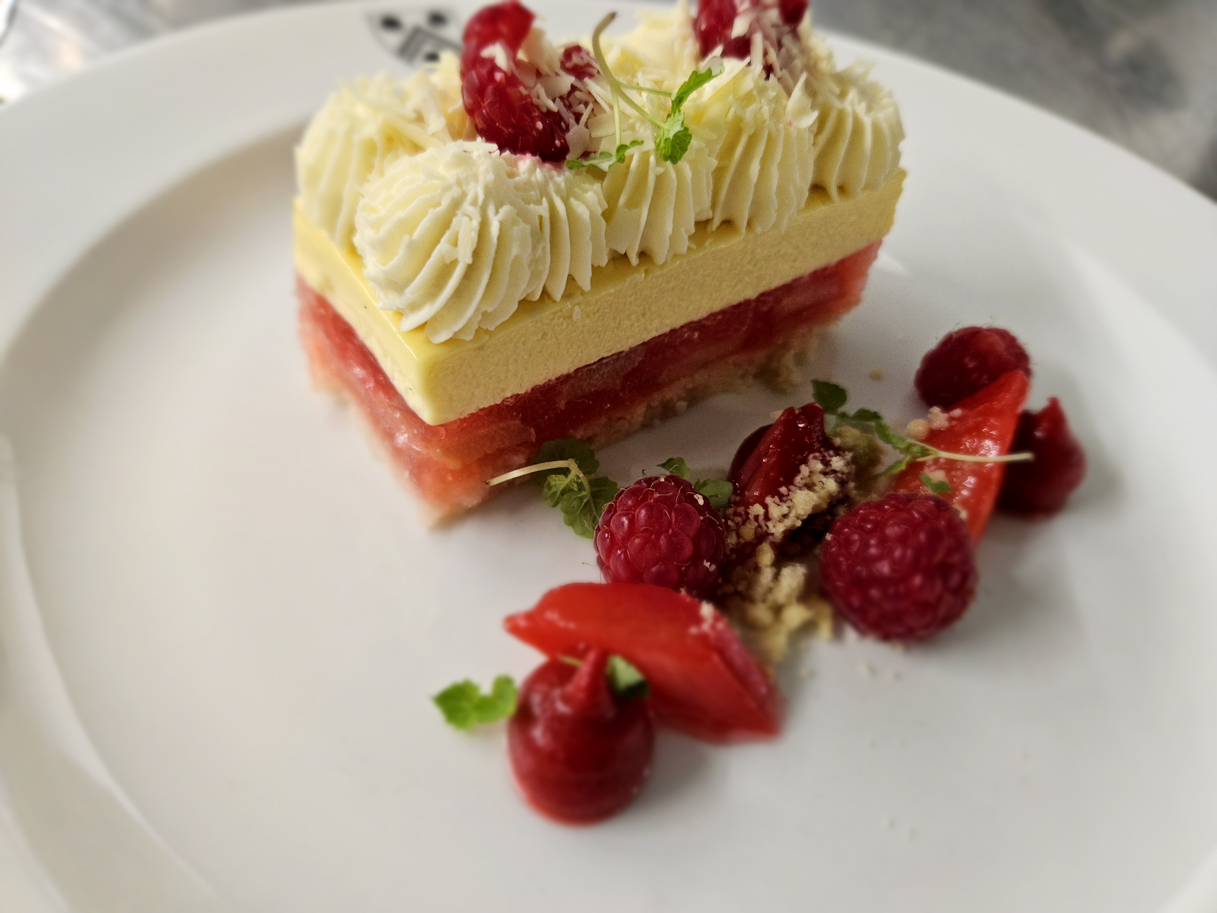 Rhubarb & custard trifle