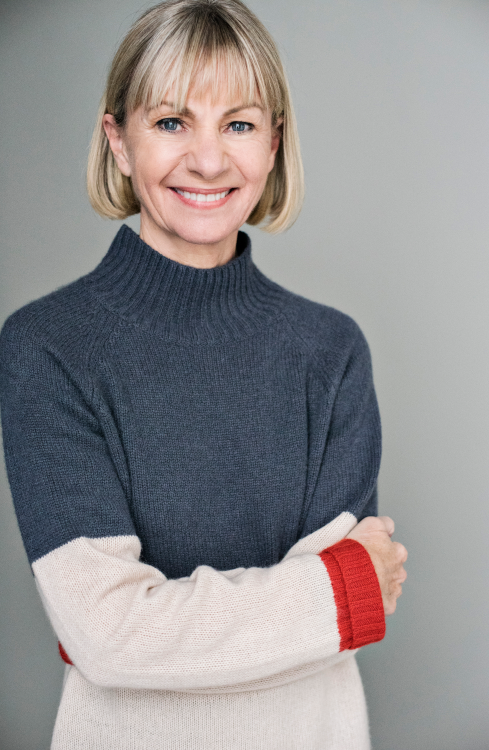 New College Old Member and international bestselling author, Kate Mosse, CBE FRSL (