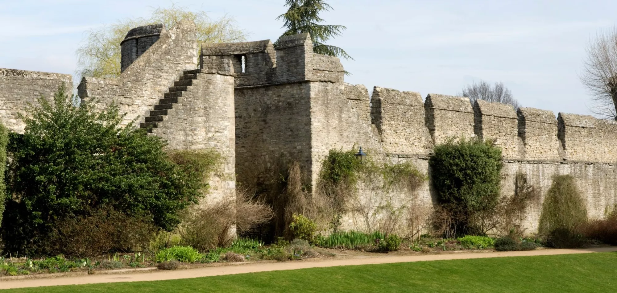 Image of the New College city walls