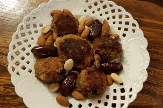 New College Puddings with dates and almonds