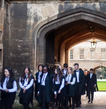 Matriculands processing out of New College Lane entrance